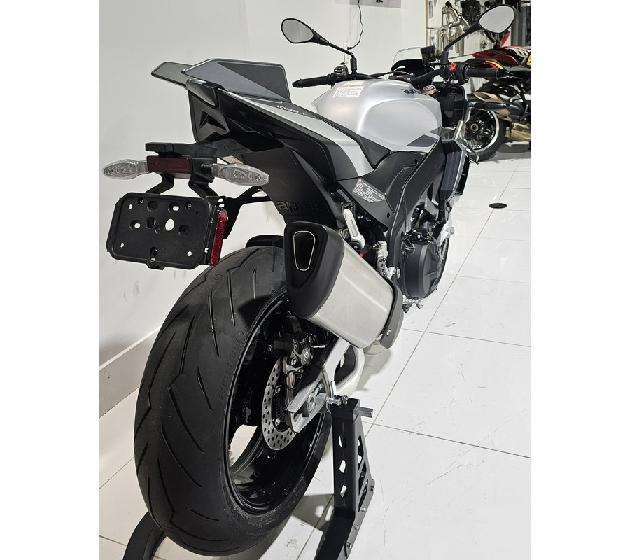 2027 Aprilia Tuono V4 1100