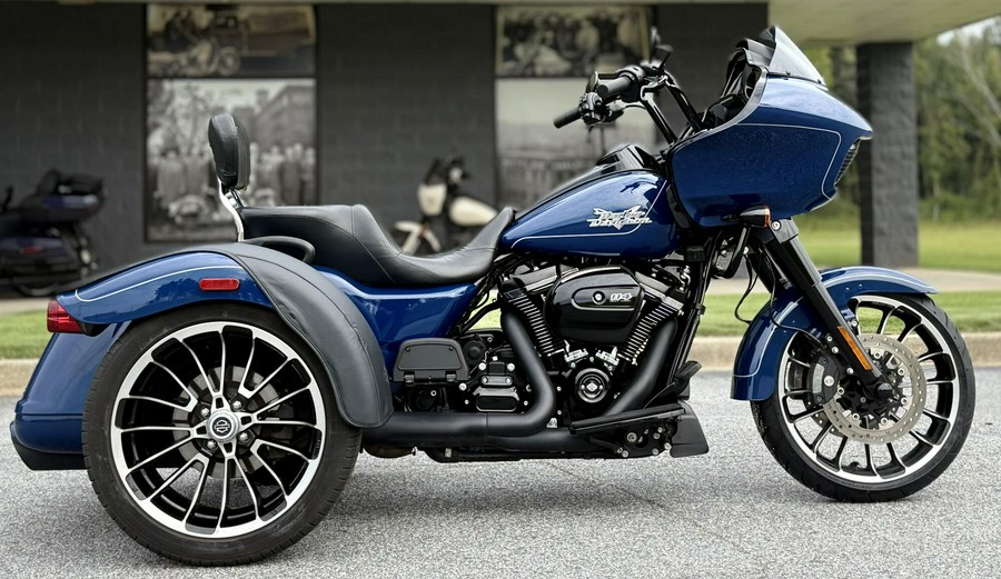 FLTRT 2023 Road Glide® 3
