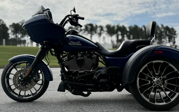 FLTRT 2023 Road Glide® 3