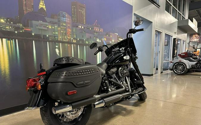 2024 Harley-Davidson Softail FLHCS - Heritage Classic