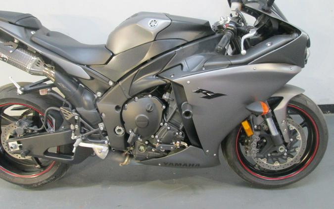 2013 Yamaha YZF-R1