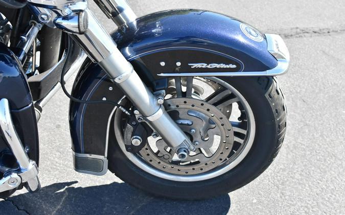 2013 Harley-Davidson Tri Glide Ultra Classic Big Blue Pearl/Vivid Black FLHTCUTG