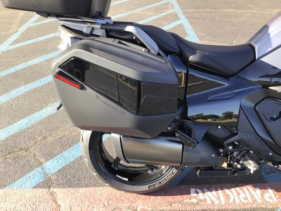 2026 BMW R 1300 RT Triple Black