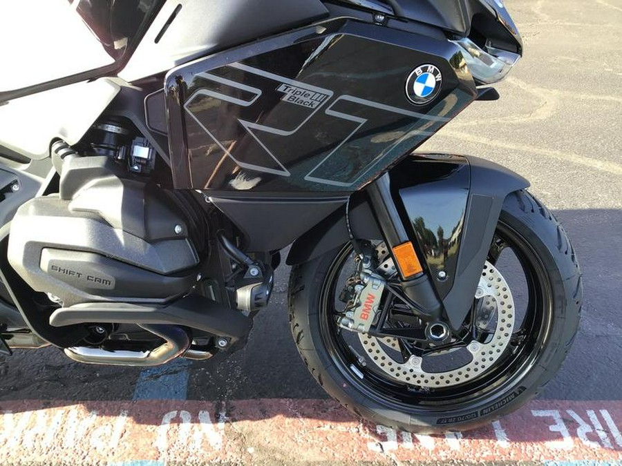 2026 BMW R 1300 RT Triple Black
