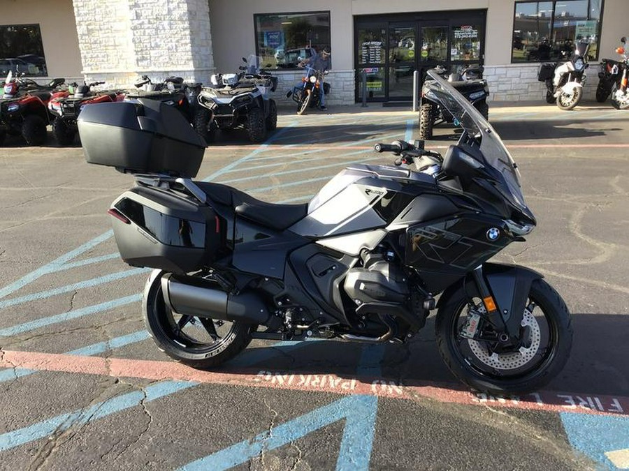 2026 BMW R 1300 RT Triple Black