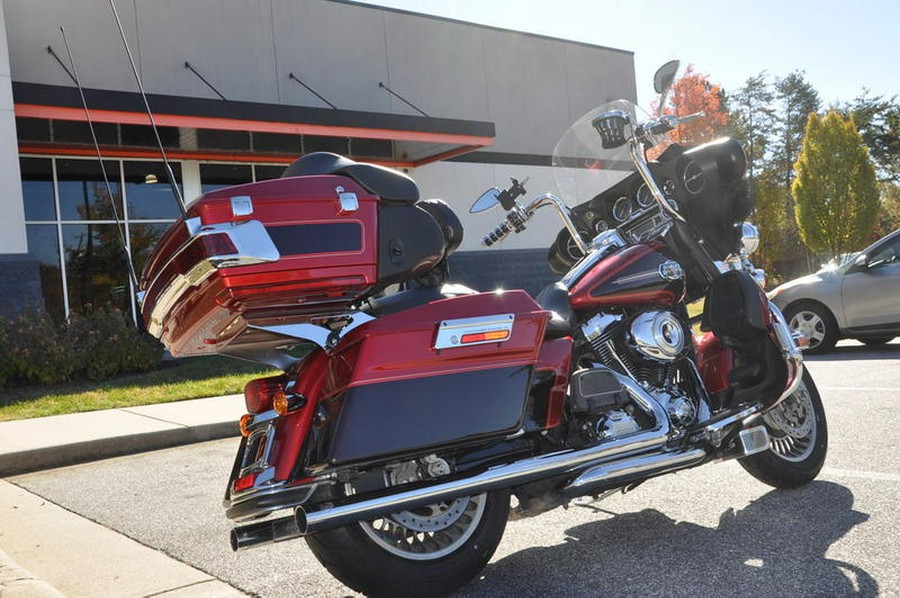 2012 Harley-Davidson® FLHTCU103