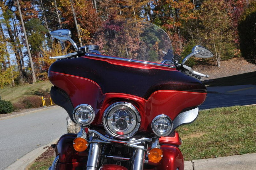 2012 Harley-Davidson® FLHTCU103
