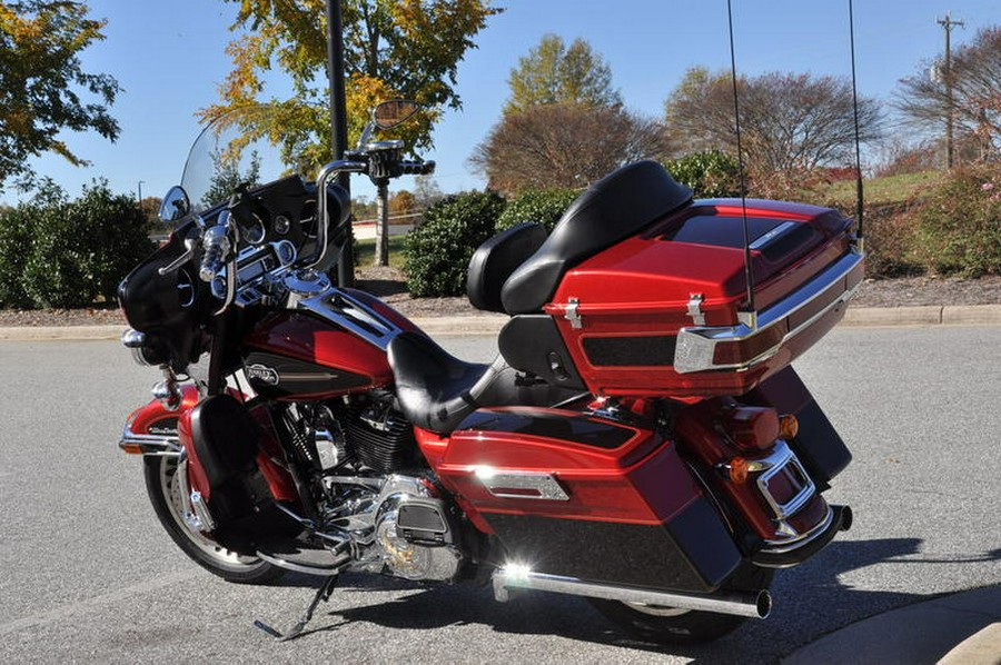 2012 Harley-Davidson® FLHTCU103