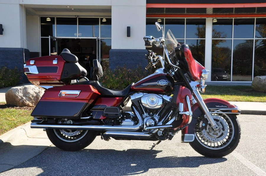 2012 Harley-Davidson® FLHTCU103