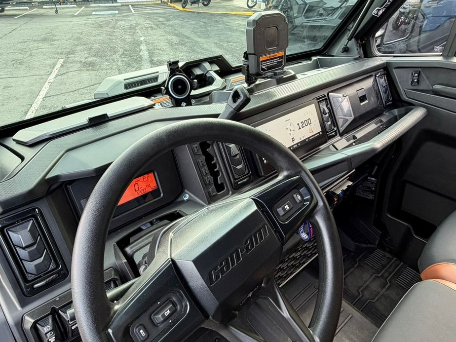 2026 Can-Am® Defender MAX LONE STAR CAB HD11
