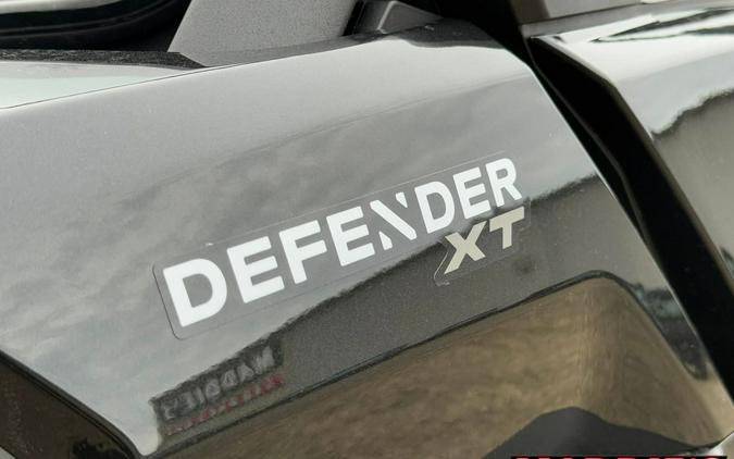2026 Can-Am Defender XT CAB HD11
