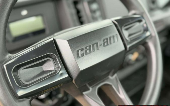 2026 Can-Am Defender XT CAB HD11