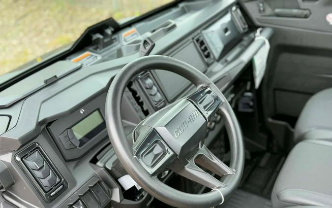 2026 Can-Am Defender XT CAB HD11