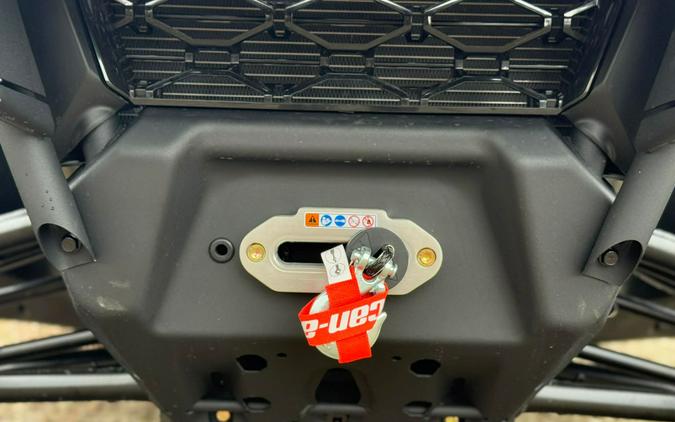 2026 Can-Am Defender XT CAB HD11