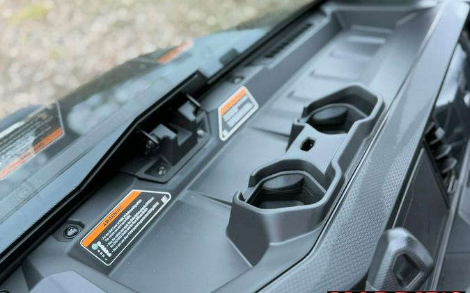 2026 Can-Am Defender XT CAB HD11