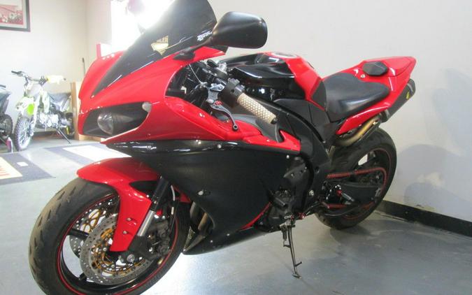 2013 Yamaha YZF-R1