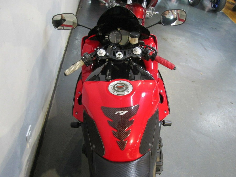2013 Yamaha YZF-R1