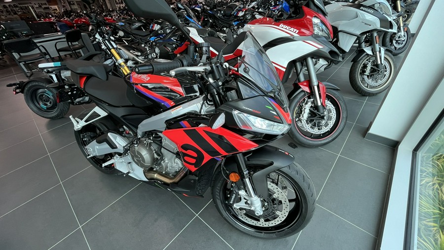 2023 Aprilia Tuono