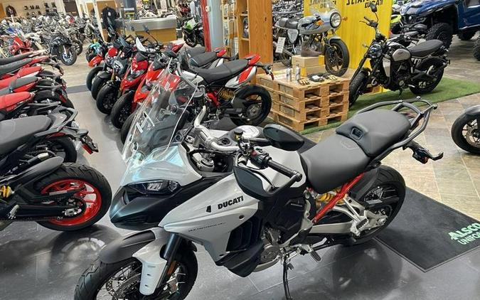 2023 Ducati Multistrada V4S Iceberg White - Spoked Wheels