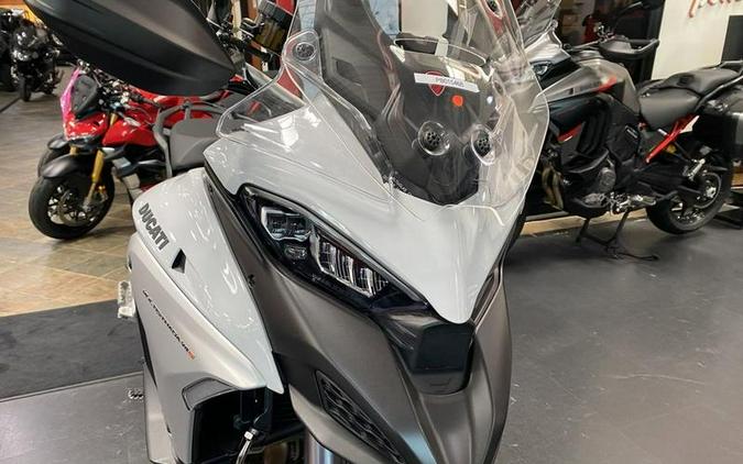 2023 Ducati Multistrada V4S Iceberg White - Spoked Wheels