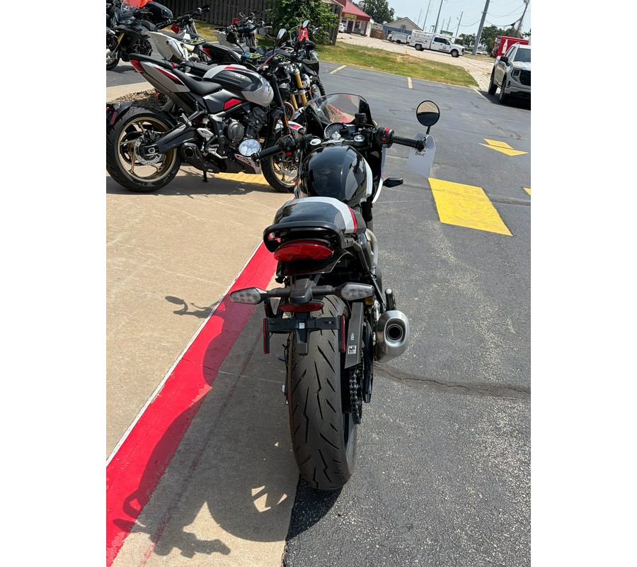2026 Triumph Thruxton 400
