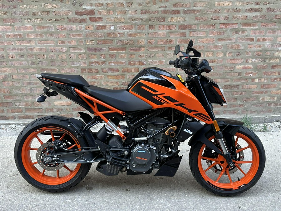2021 KTM 200 DUKE