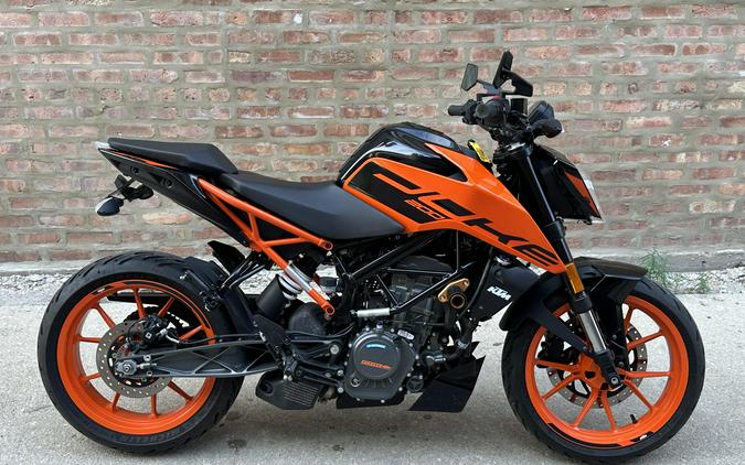 2021 KTM 200 DUKE