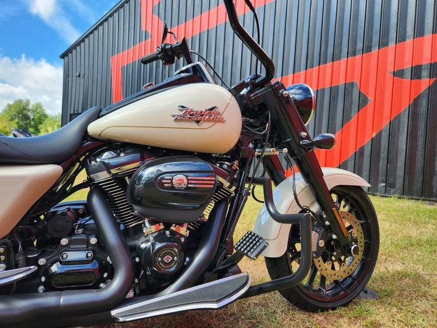 2023 Harley-Davidson® FLRT - Freewheeler®