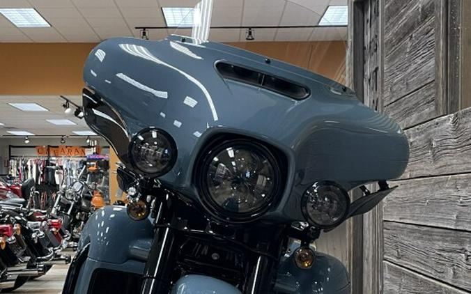 2024 Harley-Davidson Ultra Limited Sharkskin Blue - Black Finish