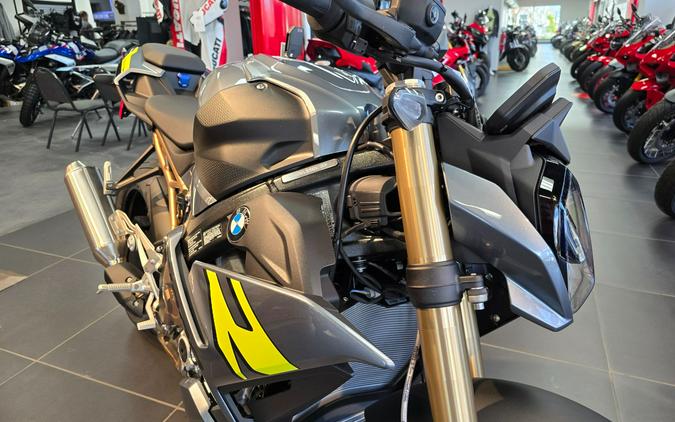 2024 BMW S 1000 R