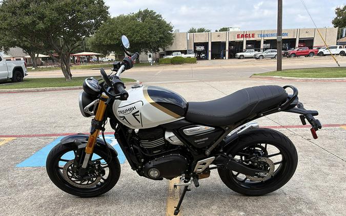 2026 Triumph Speed 400 Pearl Metallic WhitePhantom Black