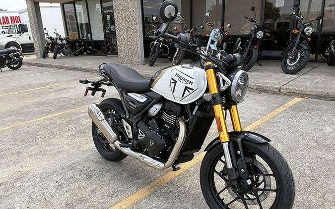 2026 Triumph Speed 400 Pearl Metallic WhitePhantom Black