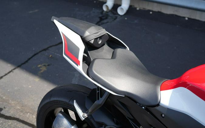 2026 Yamaha YZF-R1