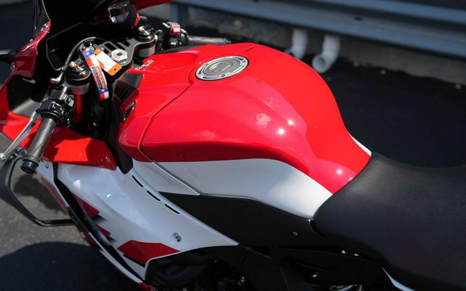 2026 Yamaha YZF-R1