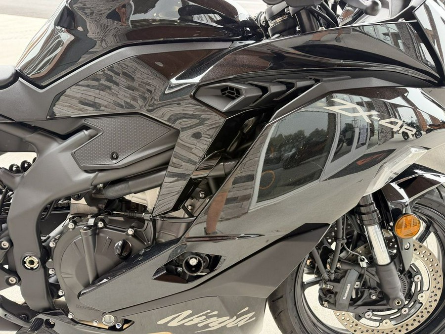 2025 Kawasaki NINJA® ZX™-4R ABS