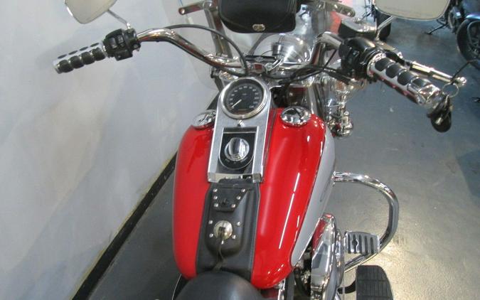 2002 Harley-Davidson® FLSTCI - Heritage Softail® Classic Injection