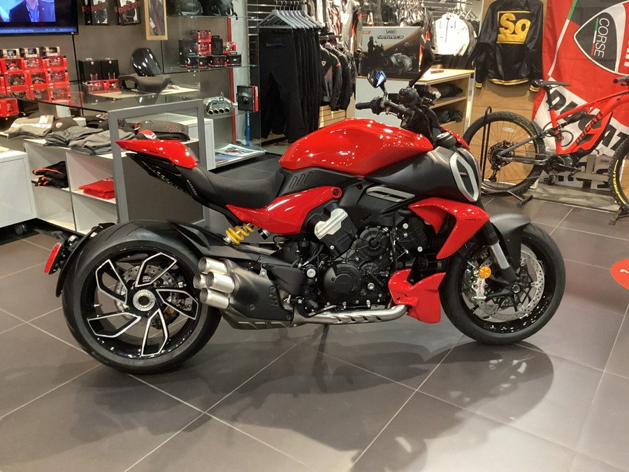 2024 Ducati Diavel V4