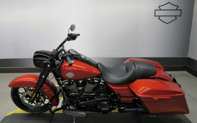 2025 Harley-Davidson® FLHRXS - Road King® Special