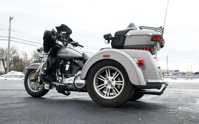 2016 Harley-Davidson® FLHTCUTG Tri Glide Ultra Classic
