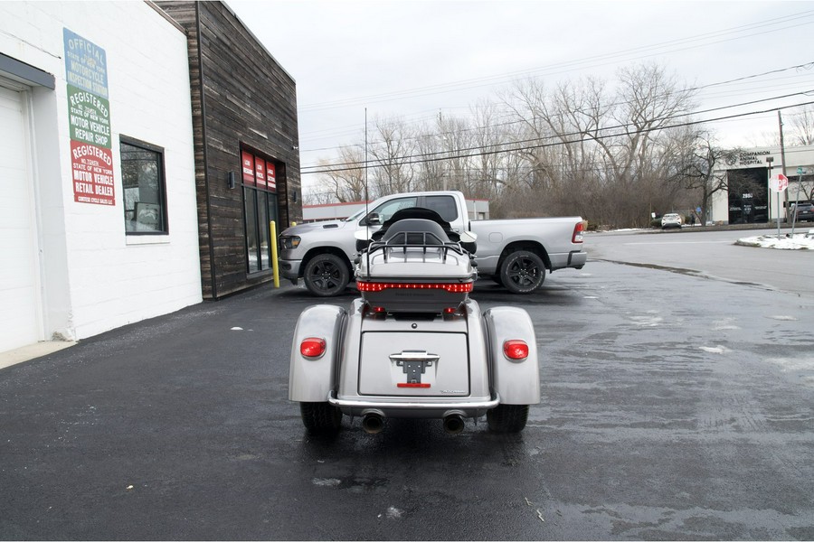 2016 Harley-Davidson® FLHTCUTG Tri Glide Ultra Classic