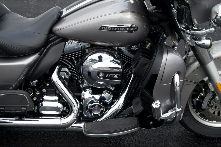 2016 Harley-Davidson® FLHTCUTG Tri Glide Ultra Classic
