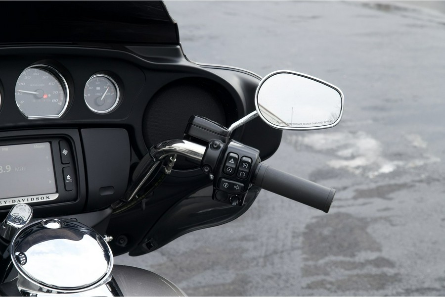 2016 Harley-Davidson® FLHTCUTG Tri Glide Ultra Classic