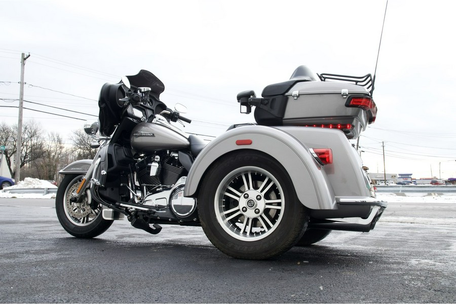 2016 Harley-Davidson® FLHTCUTG Tri Glide Ultra Classic