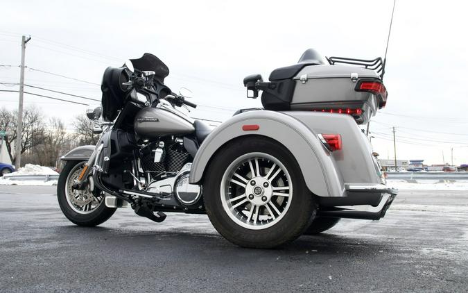 2016 Harley-Davidson® FLHTCUTG Tri Glide Ultra Classic