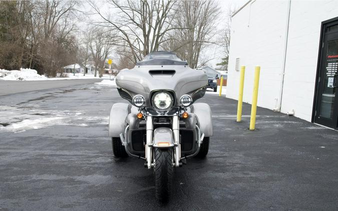 2016 Harley-Davidson® FLHTCUTG Tri Glide Ultra Classic
