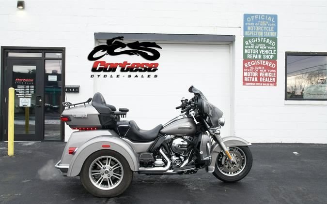 2016 Harley-Davidson® FLHTCUTG Tri Glide Ultra Classic