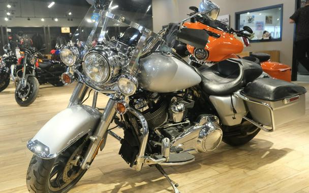 2019 HARLEY ROAD KING BASE