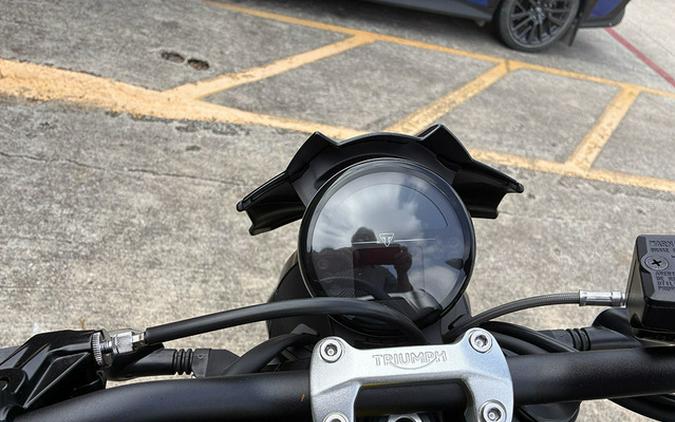 2026 Triumph Trident 800 Jet Black