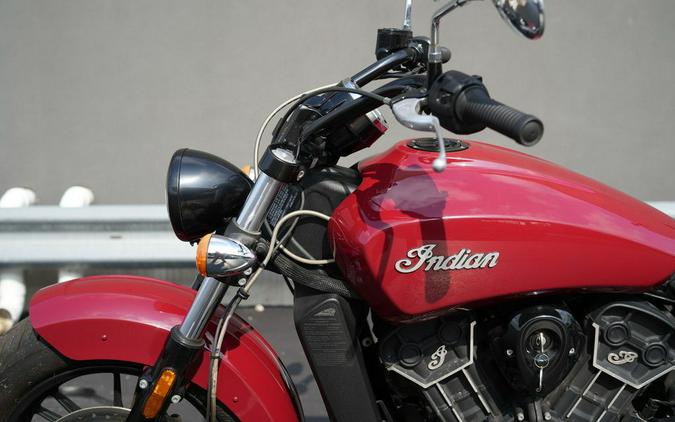 2017 Indian Motorcycle Scout Sixty ABS Indian Motorcycle­ Red