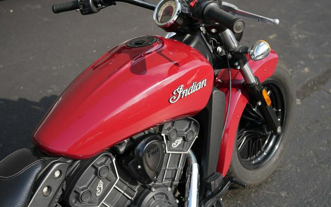 2017 Indian Motorcycle Scout Sixty ABS Indian Motorcycle­ Red